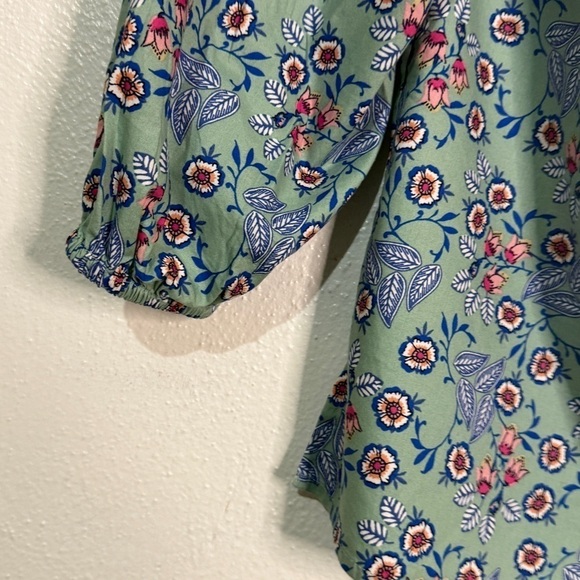 LOFT floral peasant blouse, three-quarter sleeves, Sz XS. Preowned. - Picture 5 of 8